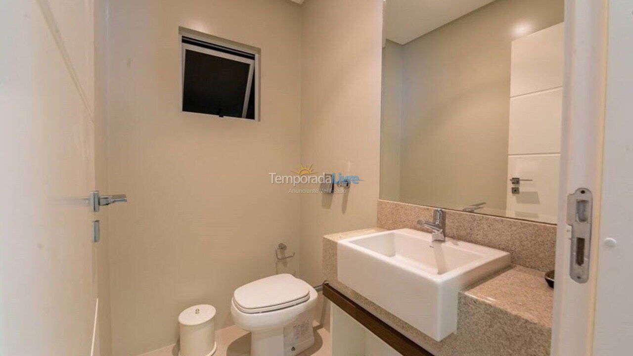 Apartment for vacation rental in Itapema (Centro)