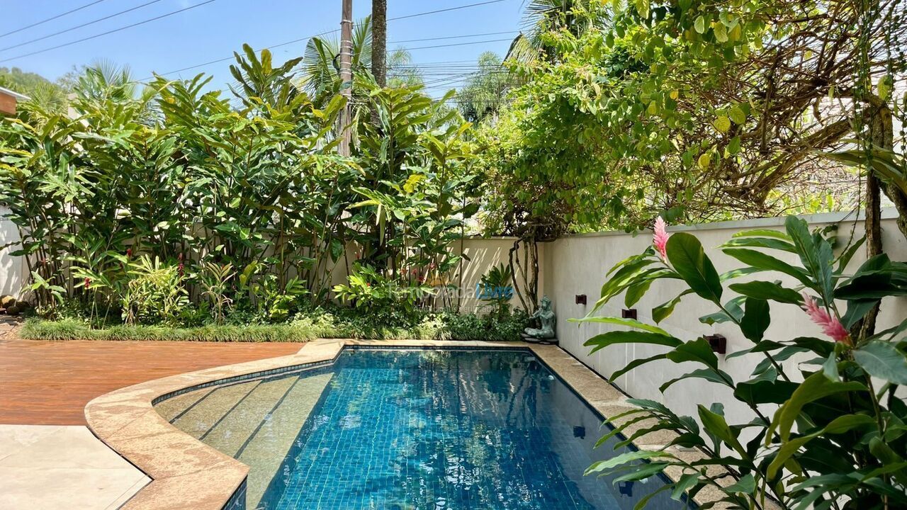 House for vacation rental in São Sebastião (Praia da Baleia)