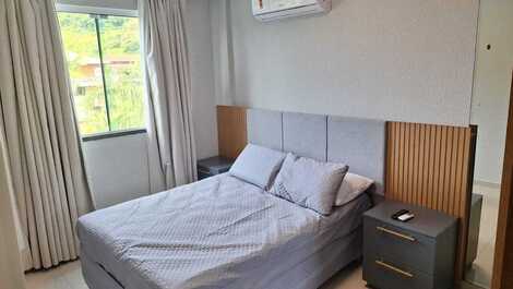 Beautiful triplex house by the sea in Bombas