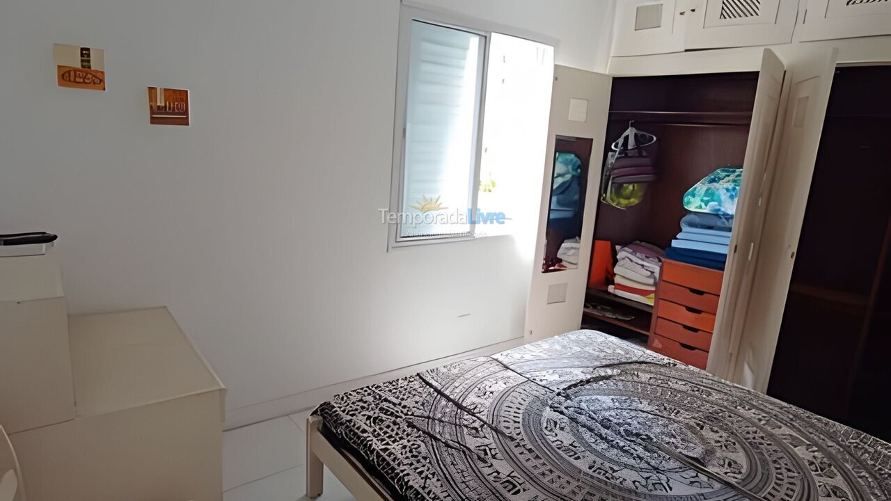 Apartamento para aluguel de temporada em Guarujá (A)