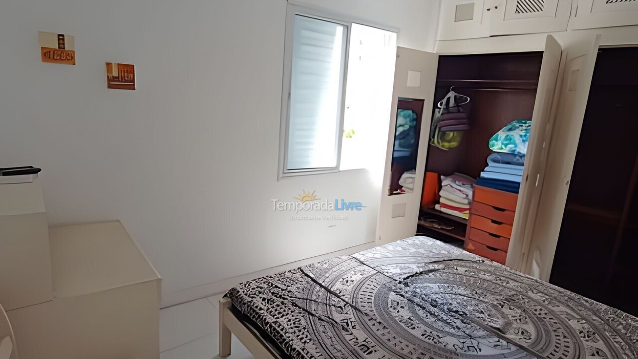 Apartamento para aluguel de temporada em Guarujá (A)