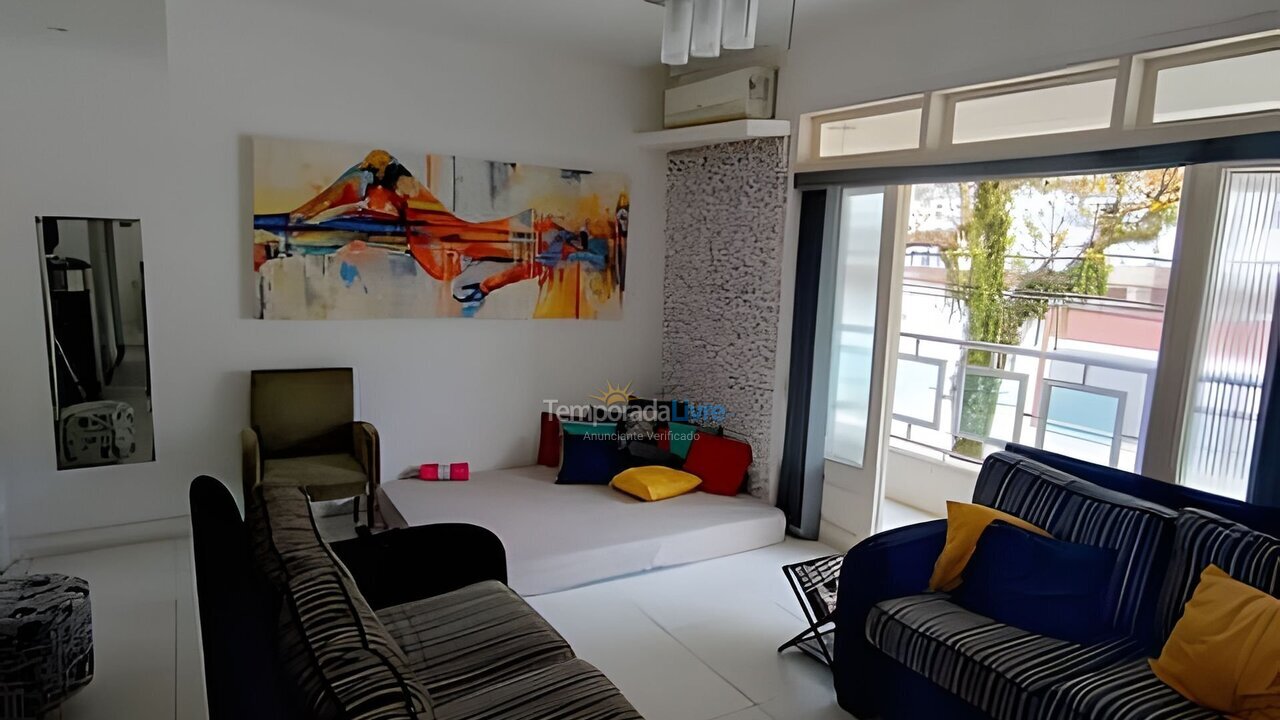 Apartamento para aluguel de temporada em Guarujá (A)