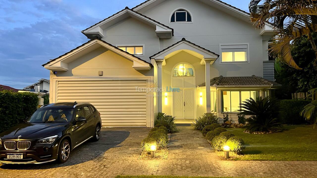 House for vacation rental in Florianopolis (Jurerê Internacional)