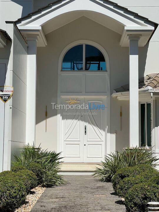 House for vacation rental in Florianopolis (Jurerê Internacional)