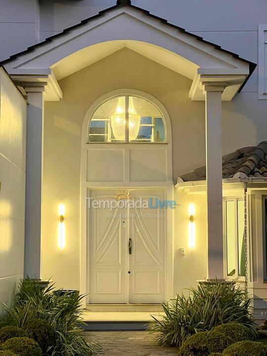 House for vacation rental in Florianopolis (Jurerê Internacional)