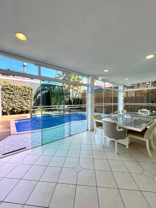 House for vacation rental in Florianopolis (Jurerê Internacional)