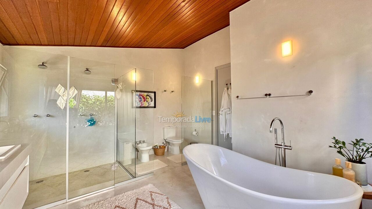 Casa para aluguel de temporada em São Sebastião (Praia da Baleia)