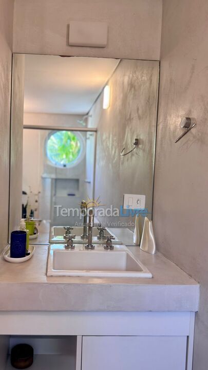 Casa para aluguel de temporada em São Sebastião (Praia da Baleia)
