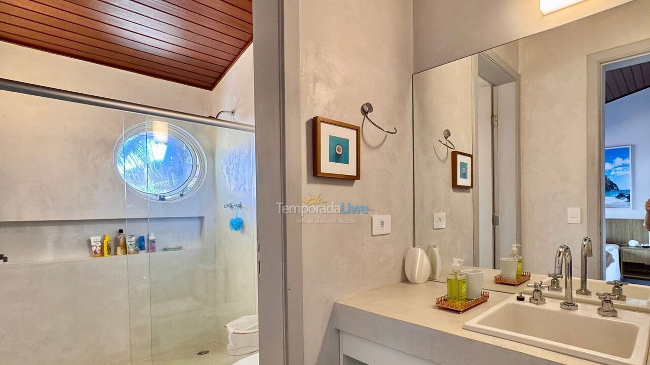 Casa para aluguel de temporada em São Sebastião (Praia da Baleia)