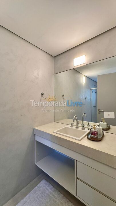 Casa para aluguel de temporada em São Sebastião (Praia da Baleia)
