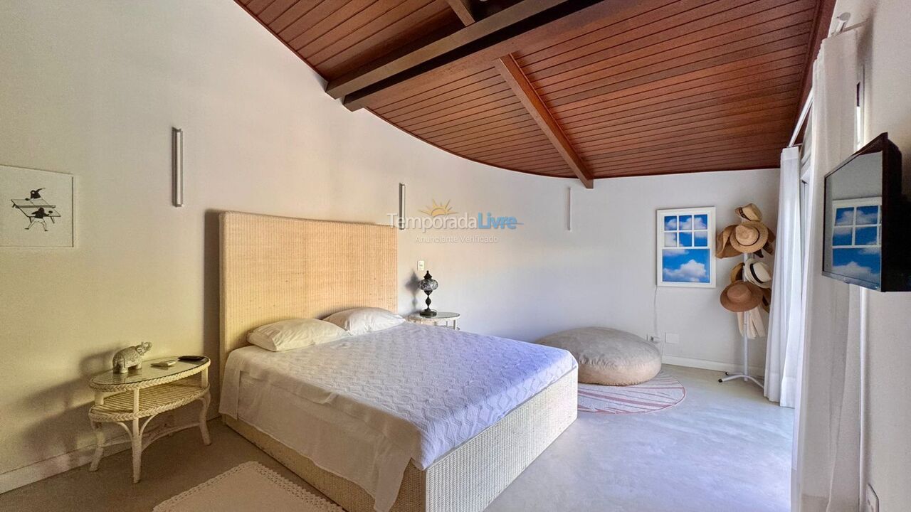 Casa para aluguel de temporada em São Sebastião (Praia da Baleia)