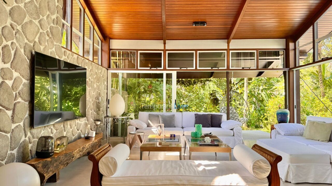Casa para aluguel de temporada em São Sebastião (Praia da Baleia)