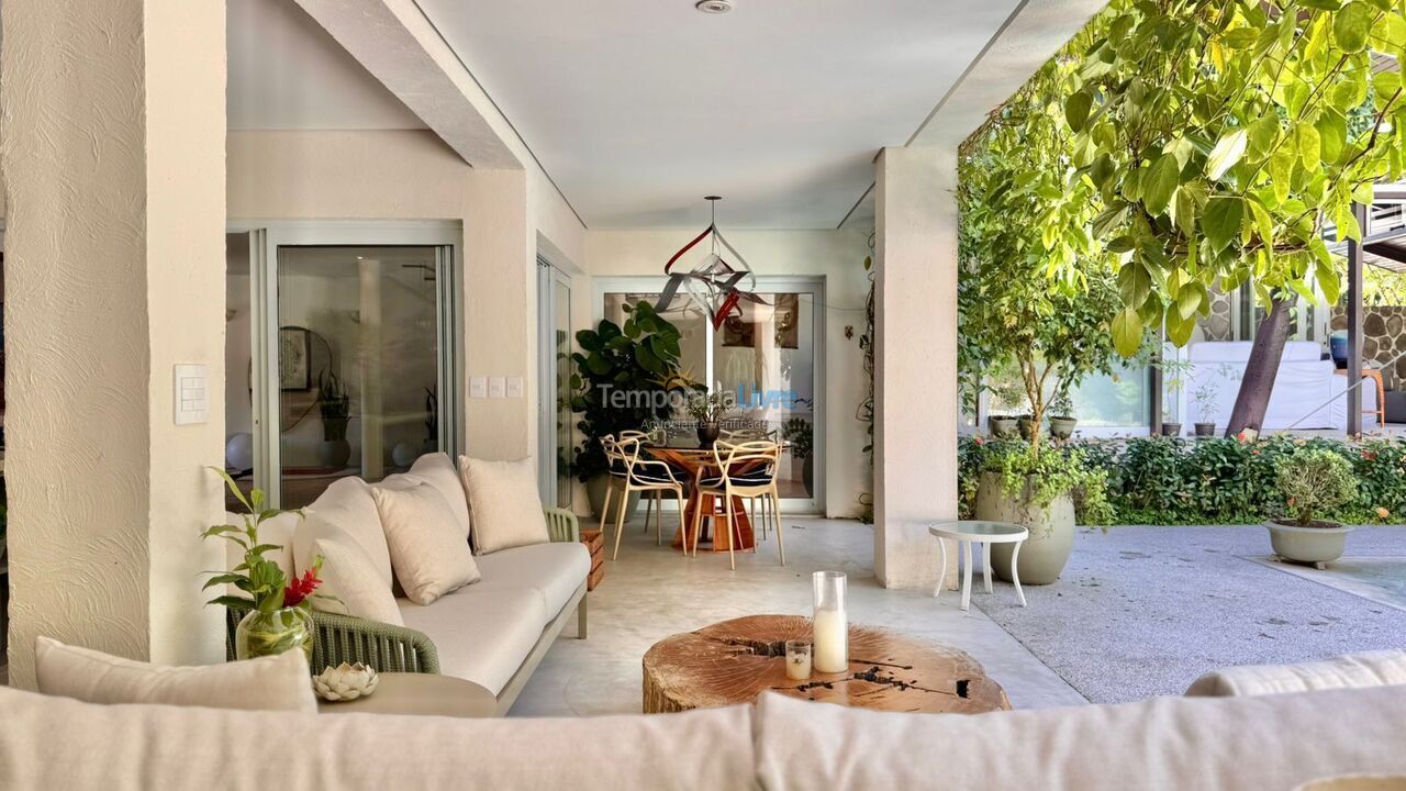 Casa para aluguel de temporada em São Sebastião (Praia da Baleia)