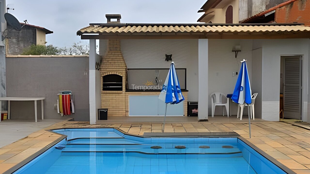 Casa para aluguel de temporada em Iguaba Grande (Praia do Popeye)