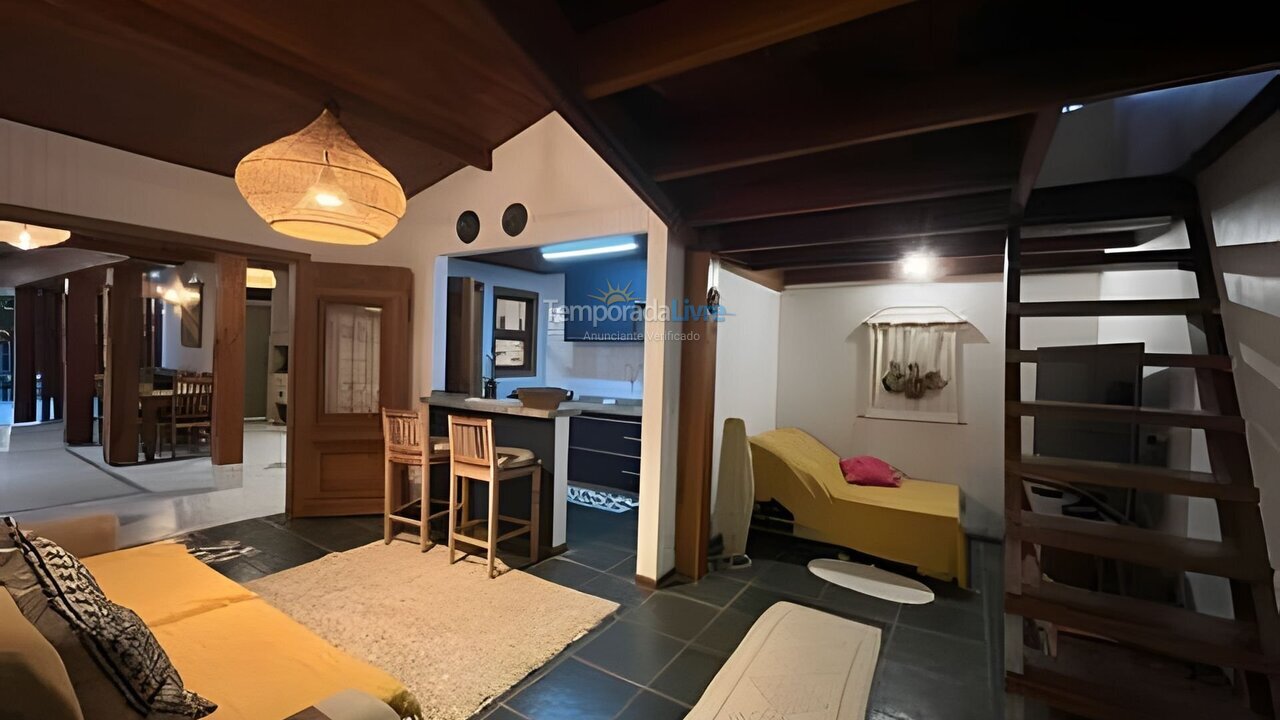 Casa para aluguel de temporada em Ubatuba (Itaguá)