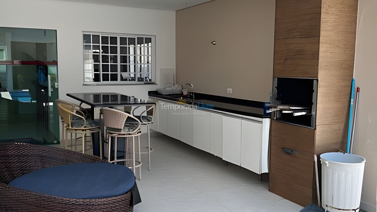Casa para aluguel de temporada em Bertioga (Condominio Morada da Praia)