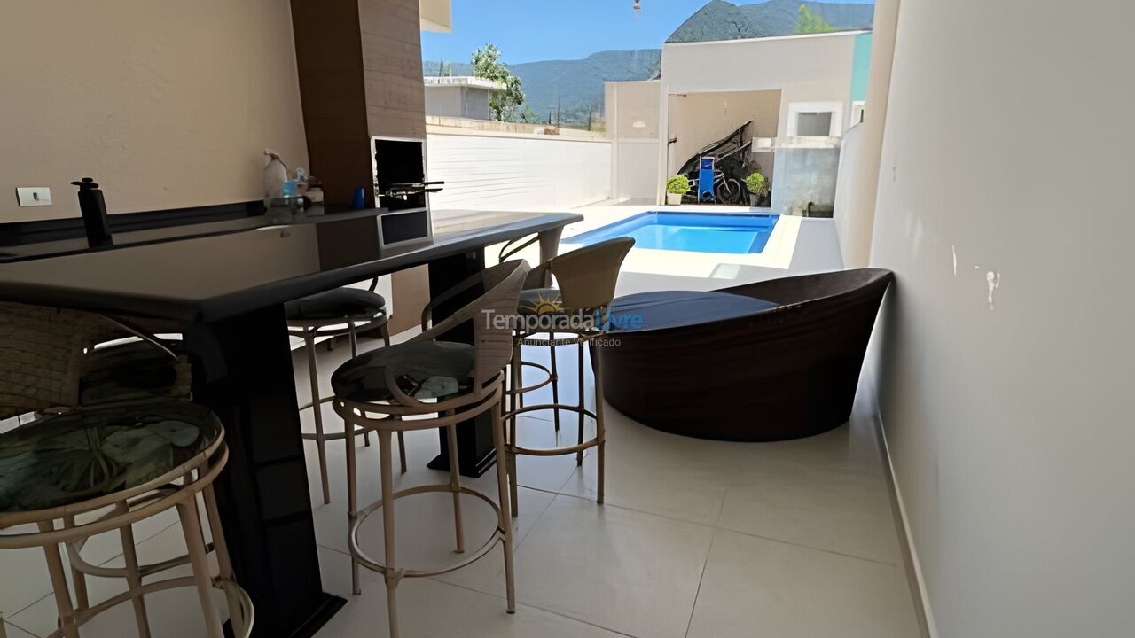 Casa para aluguel de temporada em Bertioga (Condominio Morada da Praia)