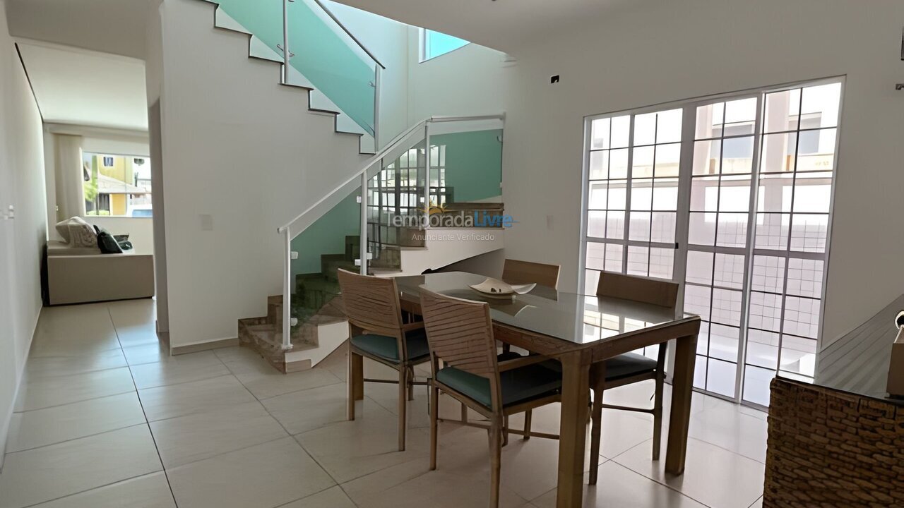 Casa para aluguel de temporada em Bertioga (Condominio Morada da Praia)
