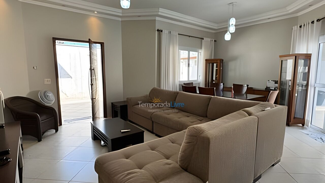 Casa para alquiler de vacaciones em Bertioga (Indaiá)