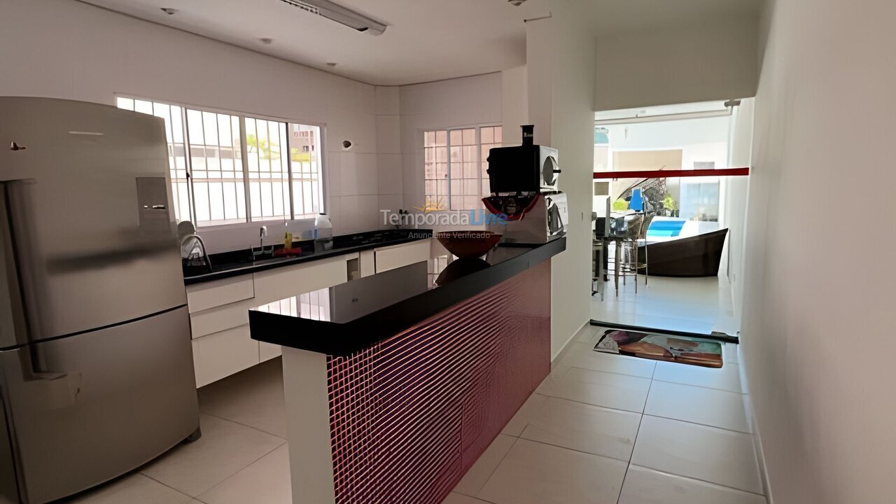 Casa para aluguel de temporada em Bertioga (Condominio Morada da Praia)
