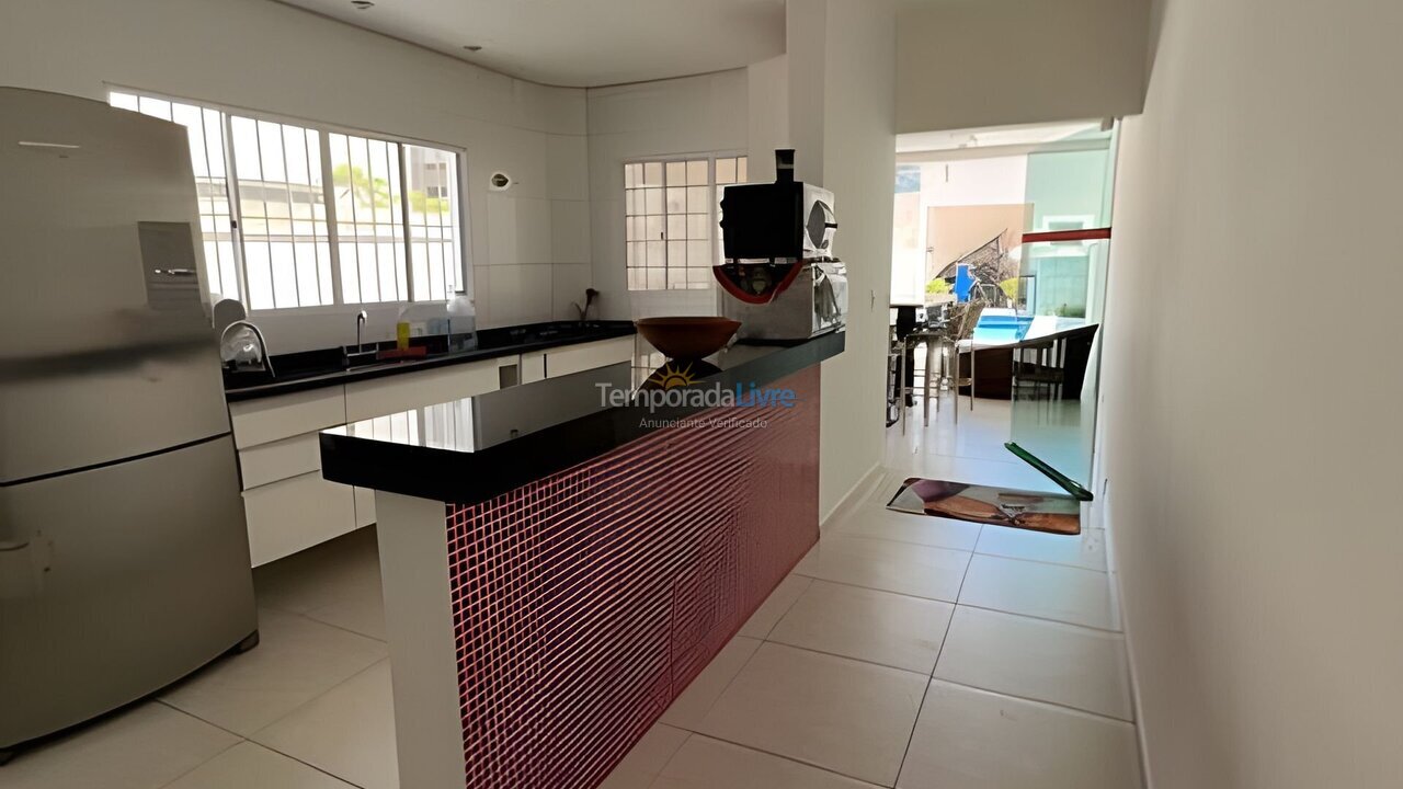 Casa para aluguel de temporada em Bertioga (Condominio Morada da Praia)