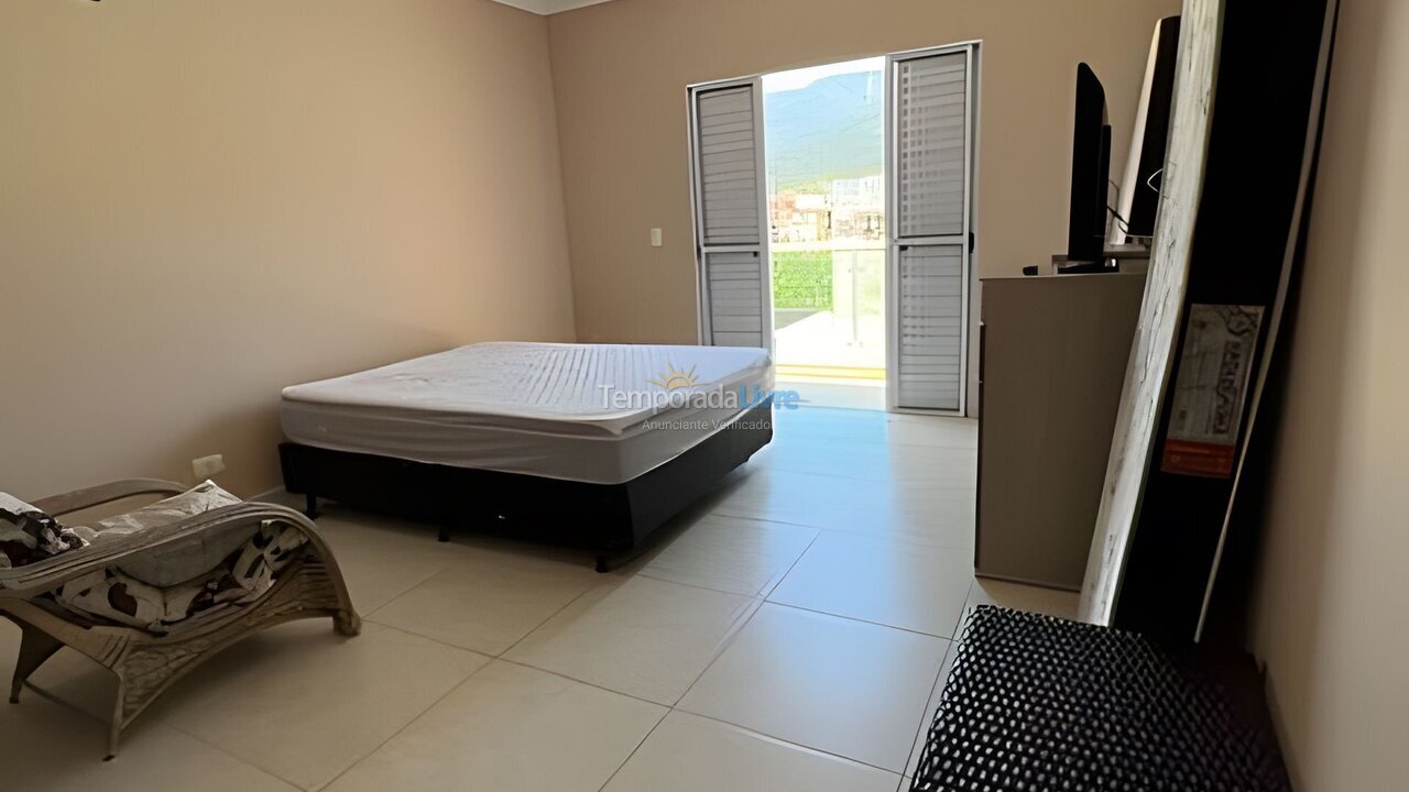 Casa para aluguel de temporada em Bertioga (Condominio Morada da Praia)