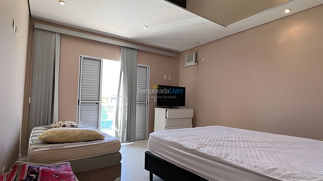 Casa para aluguel de temporada em Bertioga (Condominio Morada da Praia)