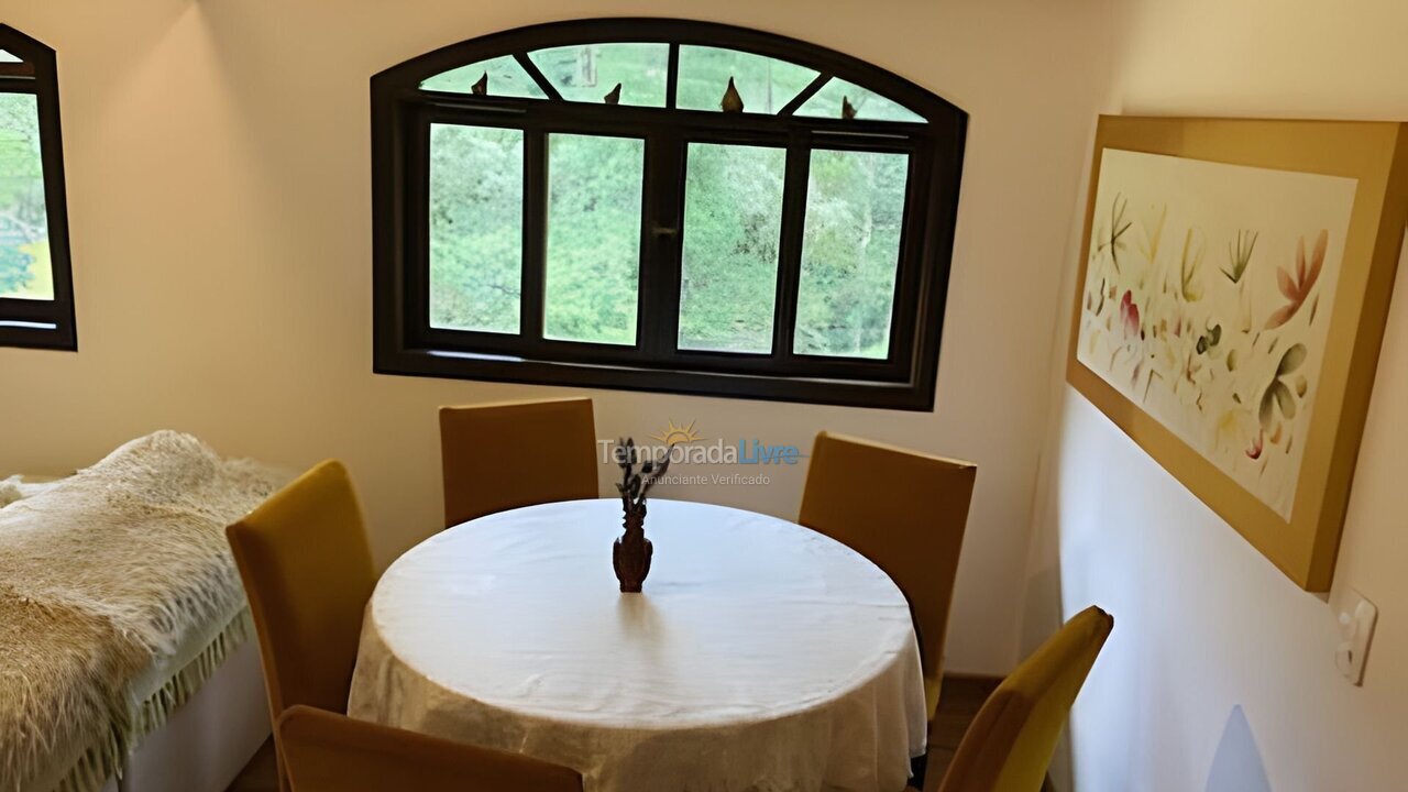 Casa para alquiler de vacaciones em Campos do Jordão (Jardim do Pai)