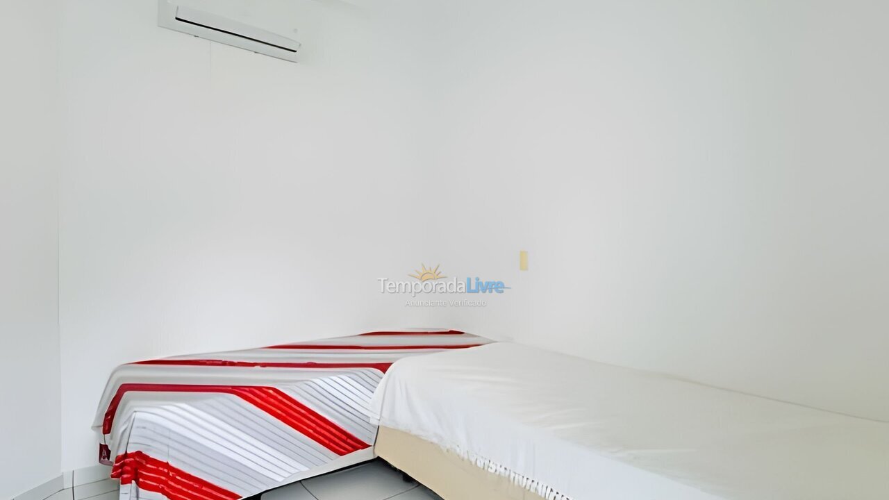 Apartamento para aluguel de temporada em Bertioga (Praia de São Lourenço)