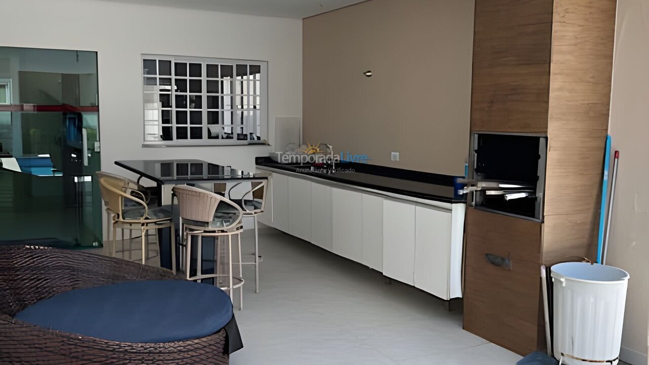 Casa para aluguel de temporada em Bertioga (Condominio Morada da Praia)