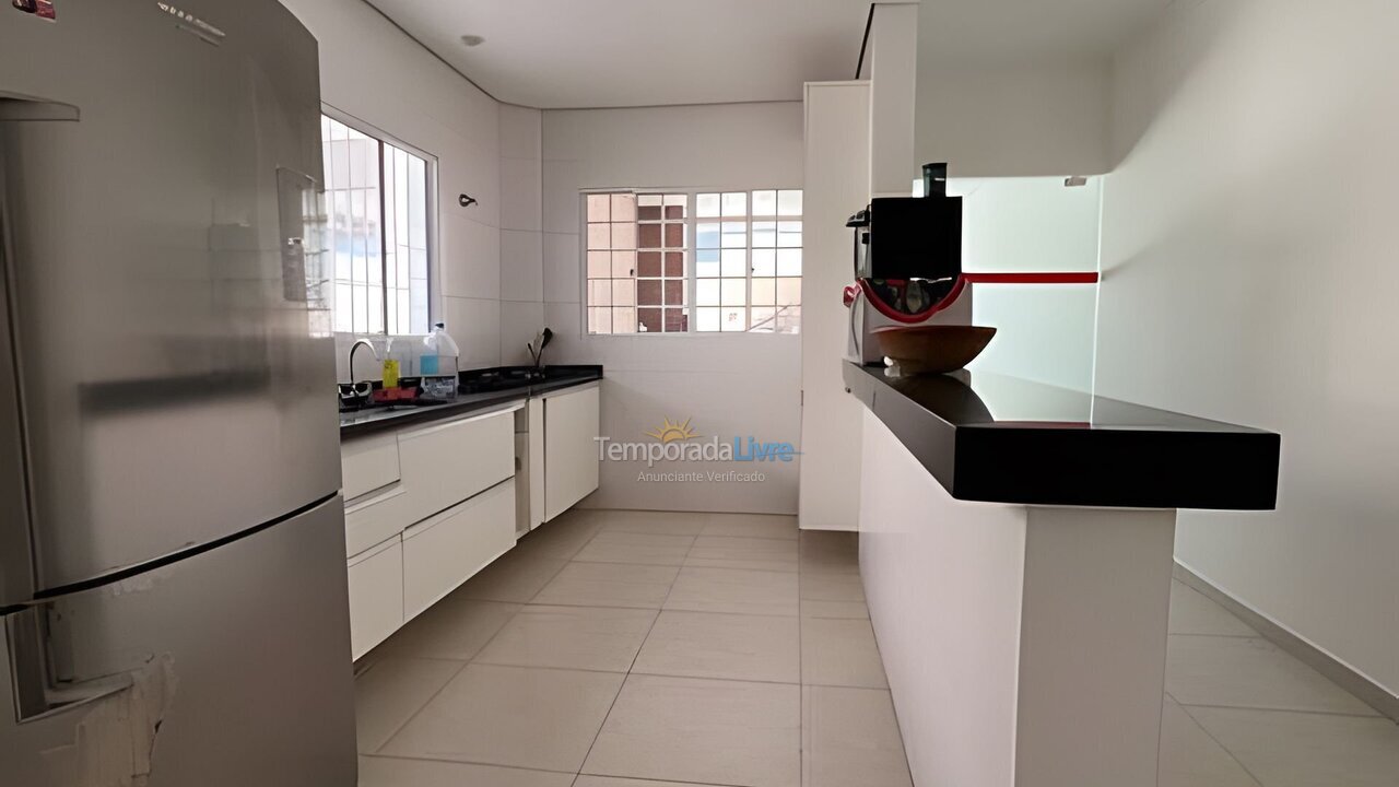 Casa para aluguel de temporada em Bertioga (Condominio Morada da Praia)