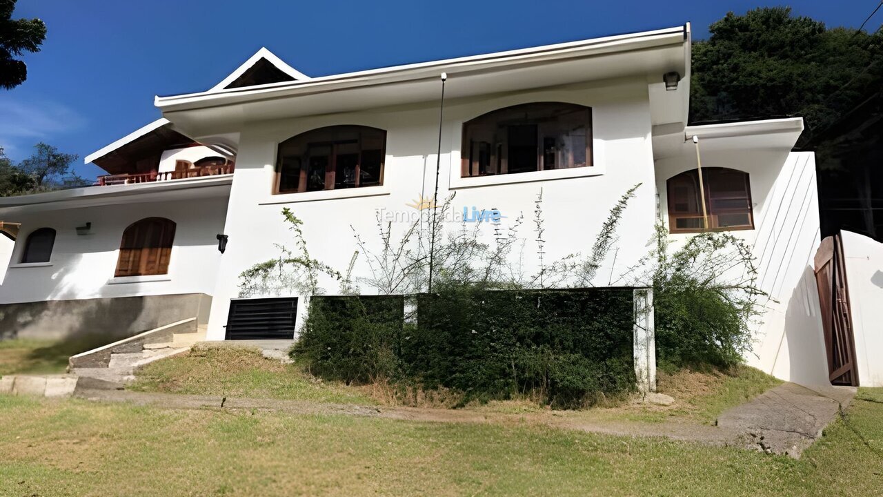 Casa para alquiler de vacaciones em Campos do Jordão (Jardim do Pai)