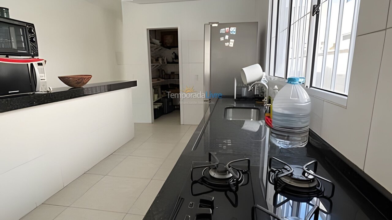Casa para aluguel de temporada em Bertioga (Condominio Morada da Praia)