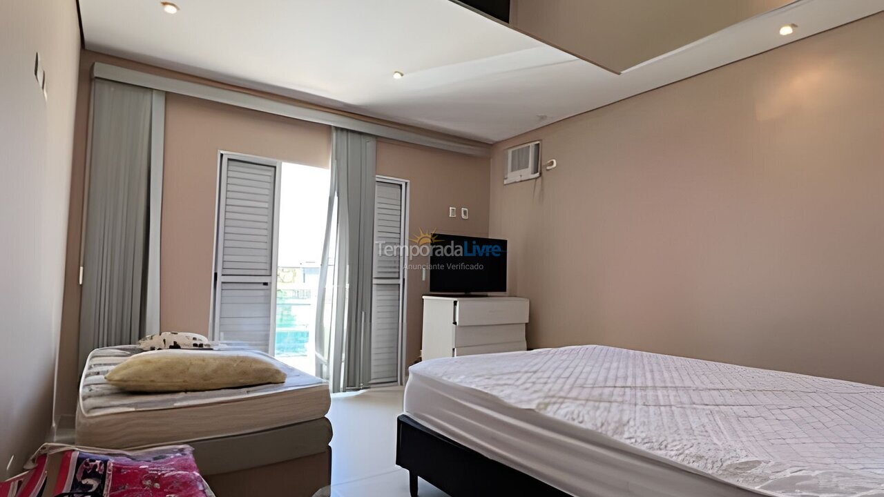 Casa para aluguel de temporada em Bertioga (Condominio Morada da Praia)
