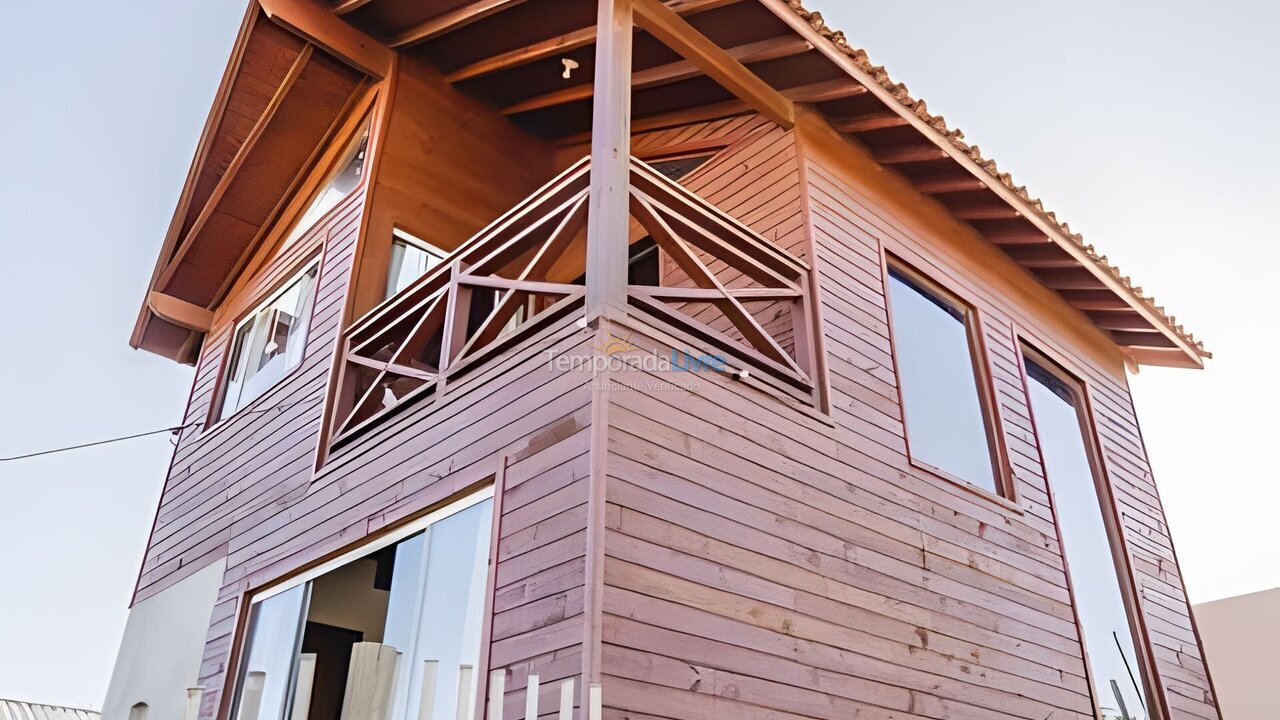 Casa para aluguel de temporada em Imbituba (Praia de Ibiraquera)
