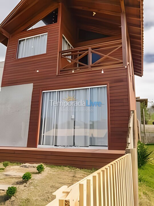 Casa para aluguel de temporada em Imbituba (Praia de Ibiraquera)