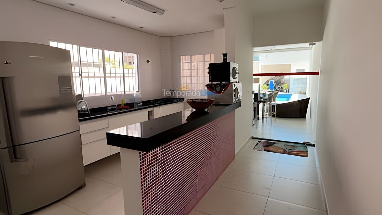 Casa para aluguel de temporada em Bertioga (Condominio Morada da Praia)