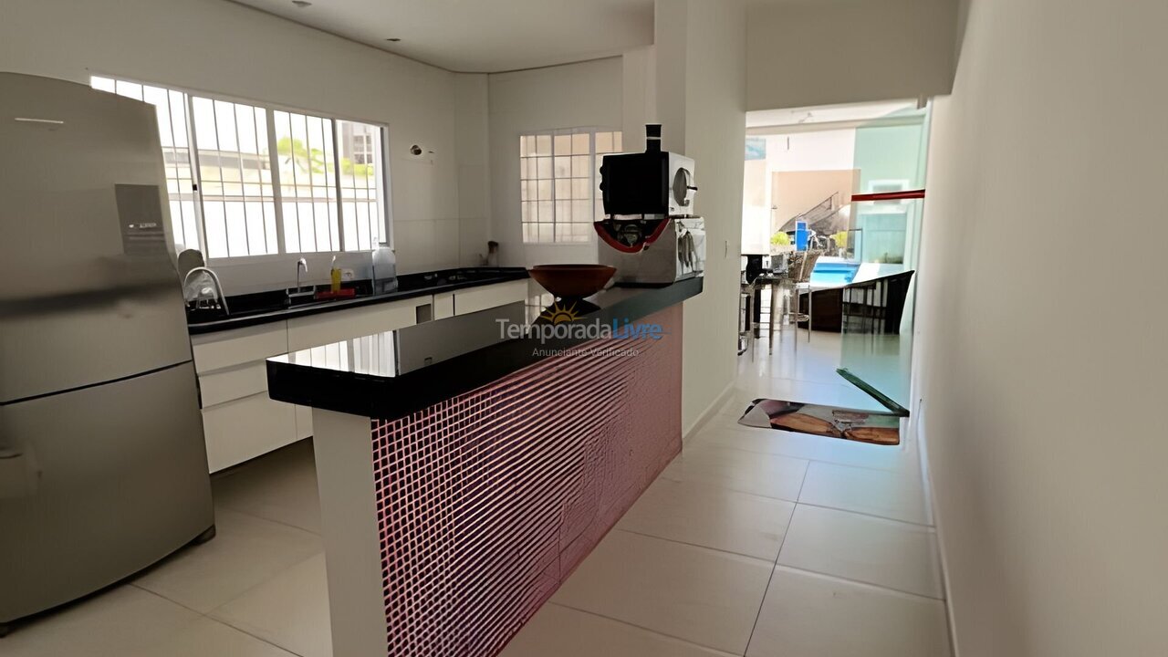 Casa para aluguel de temporada em Bertioga (Condominio Morada da Praia)