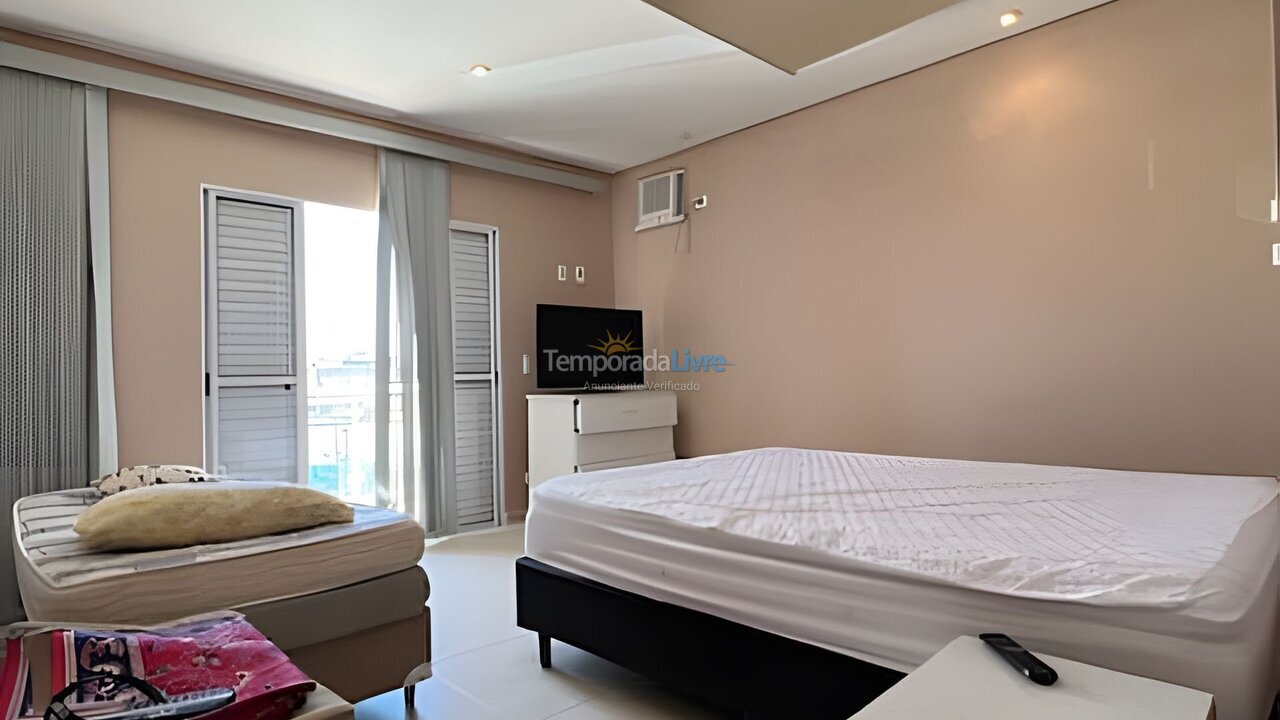 Casa para aluguel de temporada em Bertioga (Condominio Morada da Praia)