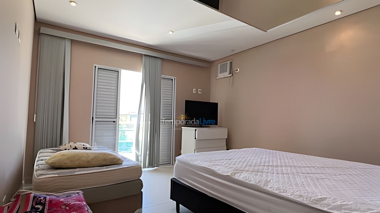 Casa para aluguel de temporada em Bertioga (Condominio Morada da Praia)