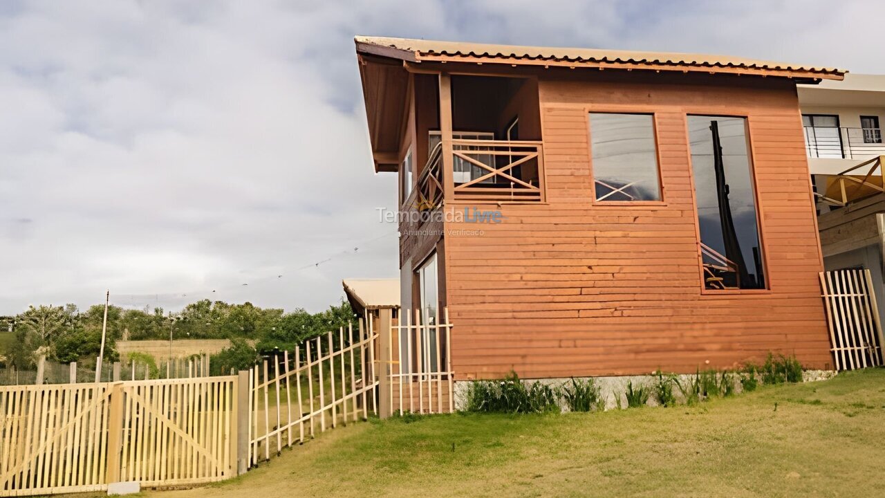 Casa para aluguel de temporada em Imbituba (Praia de Ibiraquera)