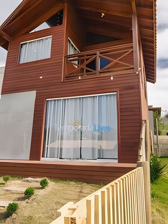 Casa para aluguel de temporada em Imbituba (Praia de Ibiraquera)