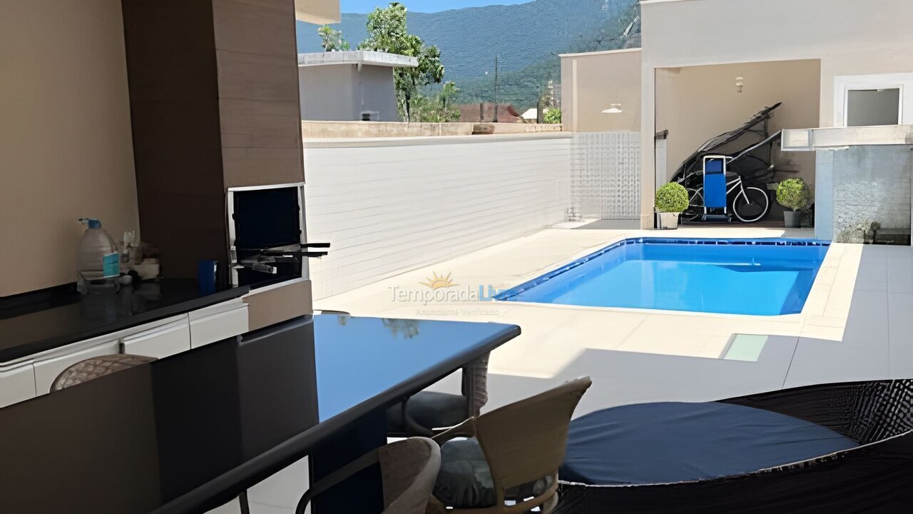 Casa para aluguel de temporada em Bertioga (Condominio Morada da Praia)