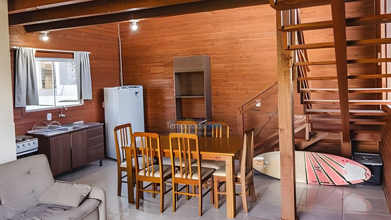 Casa para aluguel de temporada em Imbituba (Praia de Ibiraquera)