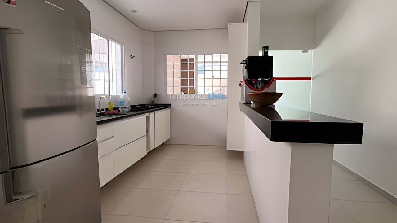 Casa para aluguel de temporada em Bertioga (Condominio Morada da Praia)