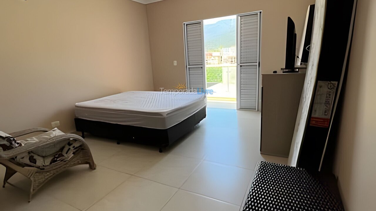 Casa para aluguel de temporada em Bertioga (Condominio Morada da Praia)