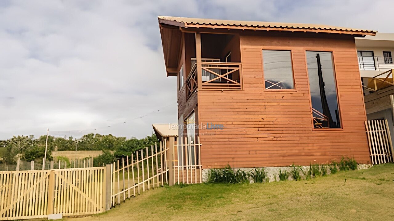 Casa para aluguel de temporada em Imbituba (Praia de Ibiraquera)