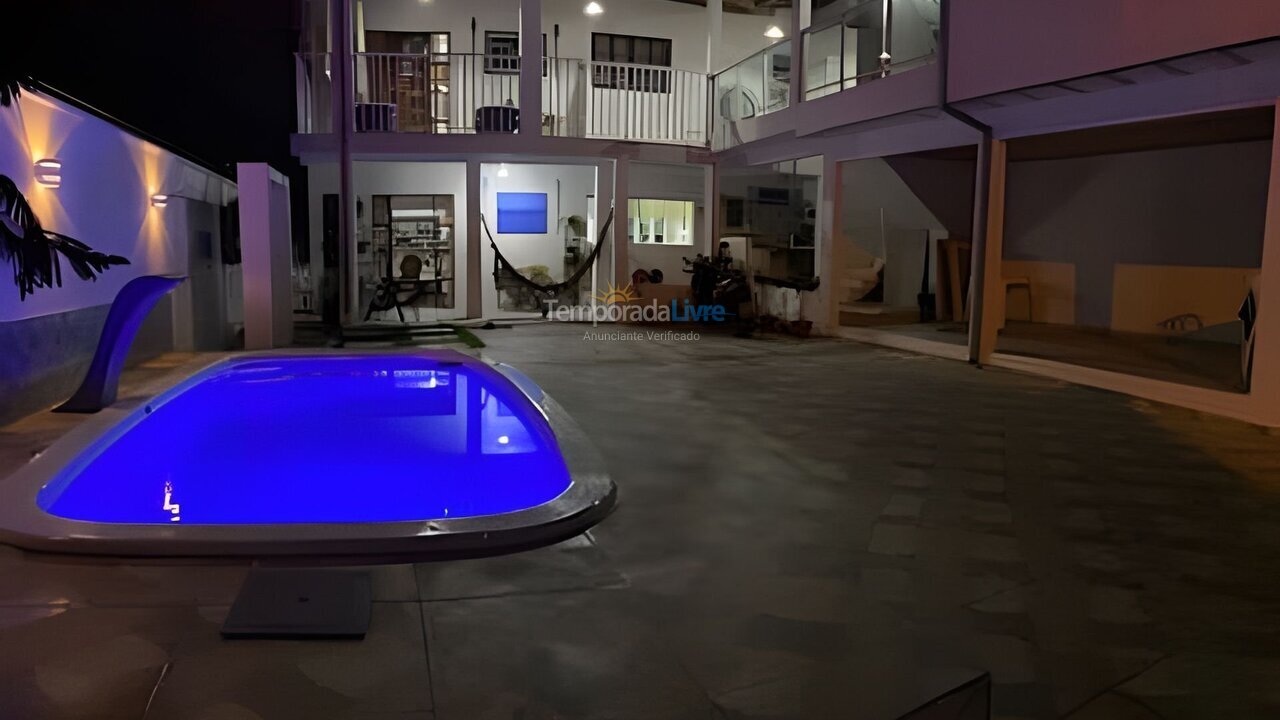 Casa para aluguel de temporada em Ubatuba (Pedreira)