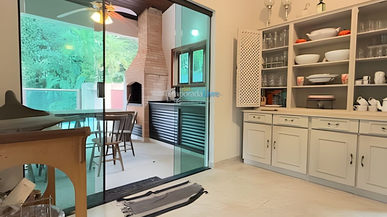 Casa para aluguel de temporada em Bertioga (Riviera de São Lourenço)