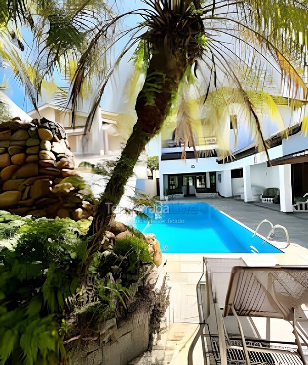 Casa para aluguel de temporada em Guarujá (Jardim Acapulco)